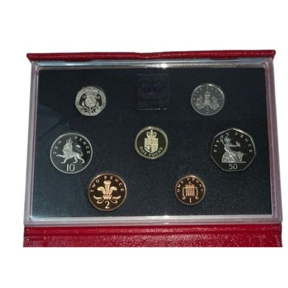 UK PROOF COIN Collection Set Original ROYAL MINT Leather 1988 Queen Elizabeth - Picture 3 of 10